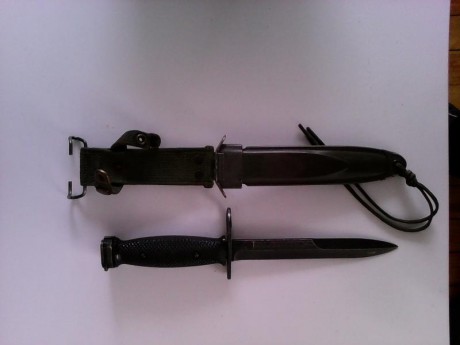 Pues vendo estas bayonetas en perfecto estado. Las sombras que se aprecian es grasa no óxido. Me gustaría 00