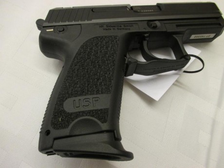 Vendo pistola H&K modelo USP Compact en calibre 9mm Pb . Estado perfecto . Apenas uso . 275€ 00