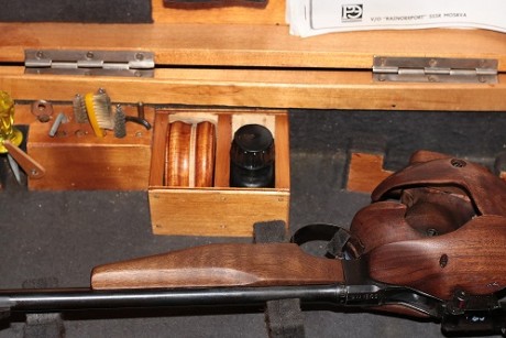Vendo magnifica pistola libre de la marca TOZ, con la caja y todos los componentes originales.
Talla M
Perfecto 02