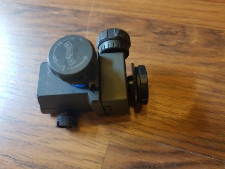 Vendo estos dos tunel regulables son para walther aunque con con un adaptador se pueden usar para anschutz. 01