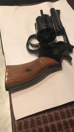 Buenos días:

Vendo revólver Astra del calibre 38 y 4 pulgadas, que decir de este famoso revólver, lo 11
