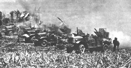 como transformar un Jeep en un Stuart....
https://www.criticalpast.com/video/65675043272_United-Sates-soldiers_tank-framework-on-jeep_aircraft-flies-overhead_camouflaged-tank

si 30