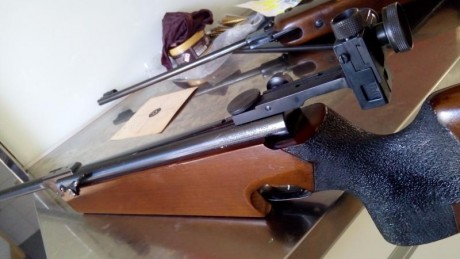 Saco a la venta un ejemplar de Tiro Olímpico weihrauch Hw55 versión Junior, en perfecto estado estético, 01