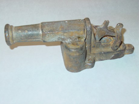 Hace tiempo conté que habia comprado en una chatarrería una "pieza" sorprendente, porque estaba 00