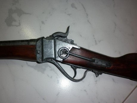Necesito ayuda para saber que tipo de armas son las de las fotos que adjunto. En el cañón no tienen ninguna 80