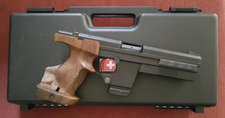  Hola compañer@s.
Pongo a la venta mi preciosa, impecable y super-precisa Hämmerli 280 en cal. 22LR. 10
