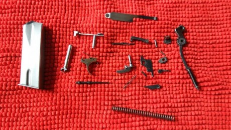 Se vende:

Repuestos pistola fn35, 9mm en 90€
Soporte para lentes correctoras nuevo 30€
Funda de cuero 02