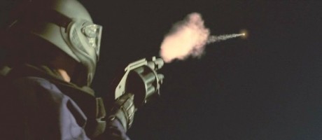 Compañeros,

En vista de las ganas de algunos (Elcafe, Wilcow, Vrakk, etc) por adivinar armas de películas 20