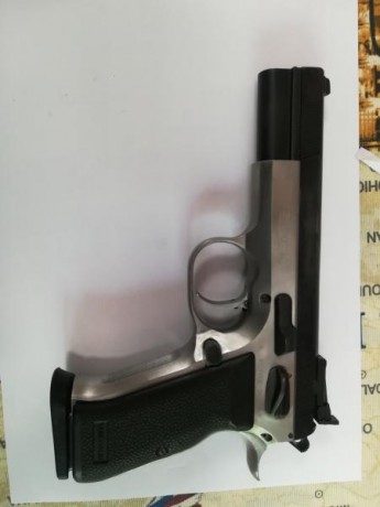 Se vende esta pistola del. 38 Super auto, en buenas condiciones, y cañón poligonal Macth.
Su precio 200€, 00