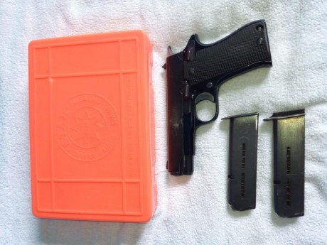 Hola buenas vendo pistola Star mod BKM 9 PB, dos cargadores y caja  buen estado poco uso guiada en F se 01