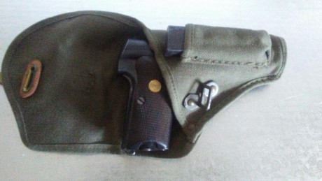 Cambio pistola astra 9 corto y revolver astra 960 por arma larga rifle o monotiro las armas están en lleida 00
