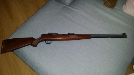 Vendo carabina 22 marca Kriko semiautomática 
Precio 150 euros 20180519_125426.jpg  00