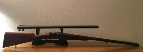 Vendo escopeta paralela AZ con doble juego de cañones. Uno de 70,5 y 1 y 3 estrellas y el otro de 66. 01