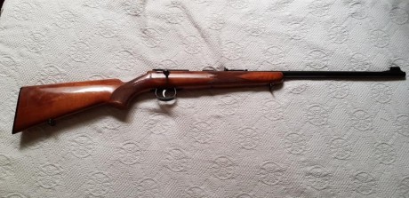 Vendo carabina de cerrojo marca Anschütz modelo 1451 en buen estado como se puede apreciar en las fotos 00
