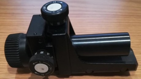 Olá,

Vendo diopter da marca Diana, modelo 100.

20 click´s e está em perfeito estado de funcionamento 01