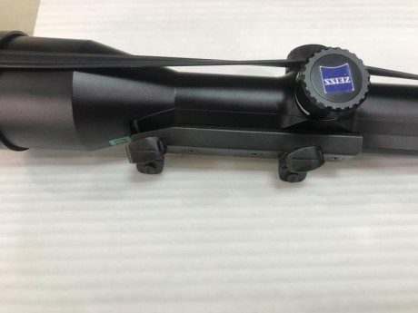 Vendo montura Blaser R93o R8 de carril.  El visor no se vende. Sólo la montura 
Atiendo por teléfono o 00