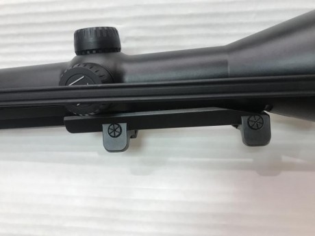 Nuevo.  Montura para el R93 o R8.  Sólo la montura. El visor no se vende 
Atiendo por teléfono o por wasap 02