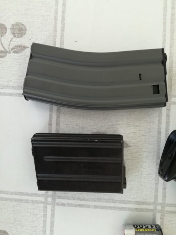 Hola, vendo fusil de Airsoft M16, metálico, semi y automático, muy buen estado, sólo probado en casa, 22