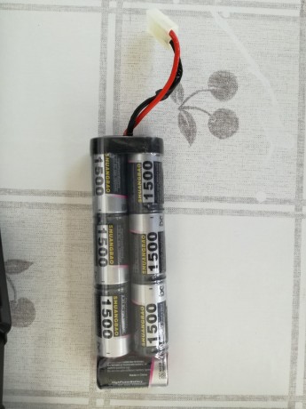Hola, vendo fusil de Airsoft M16, metálico, semi y automático, muy buen estado, sólo probado en casa, 21