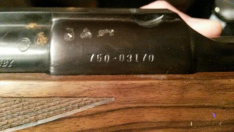 Hola a todos,
Vendo rifle 416 RIGBY Sturm Ruger Magnum

Mira Swarovsky Habitch 1,25-4 x 24 

Precio: Sin 00
