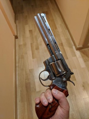 Hola a todos, soy nuevo por aquí. Me gusta el mundo de las armas. Mi arma particular es un Colt Python 00