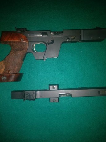 Vendo Walther gsp del 22 con kit del 32 mas algunos accesorios como un recogevainas original ,un contrapeso 01