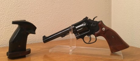 Vendo revolver C/38 SMITH & WESSON 6 pulgadAS, pavonado,  mod. SPECIAL CTG. 
Alza micromètrica regulable 01