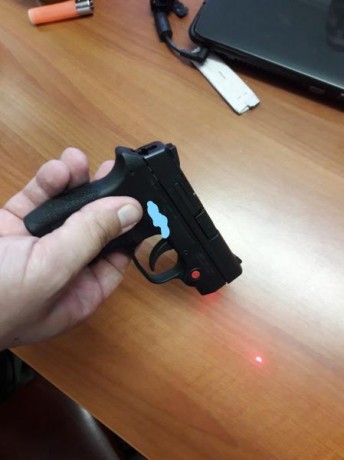 Buenas tardes;

Un compañero del trabajo vende una S&W Body Guard 380. Lo que pide y ofrece por el 10