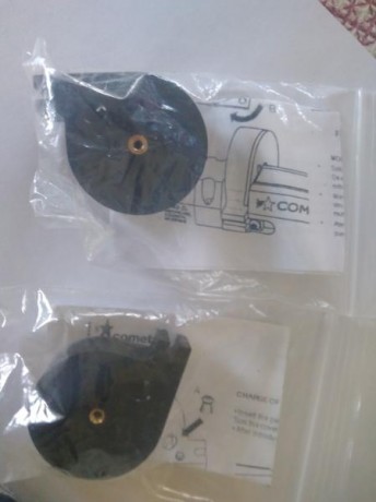 Hola,

Se venden 3 cargadores originales de Cometa de 5.5 y uno (original) de Hatsan AT44 (creo que tambien 10