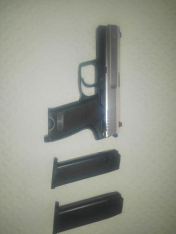 Para poder hacer hueco para un nuevo capricho vendo una HK USP 9mm parabellum con sus dos cargadores, 02