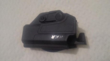 Para poder hacer hueco para un nuevo capricho vendo una HK USP 9mm parabellum con sus dos cargadores, 11