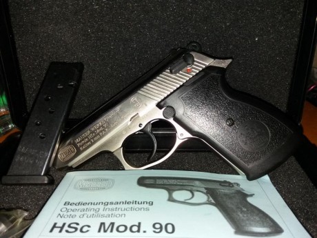 Vendo detonadora Mauser HSC Mod. 90 9 mm PAK, niquelada, en perfecto estado de coleccionista, impecable.
PTB 10