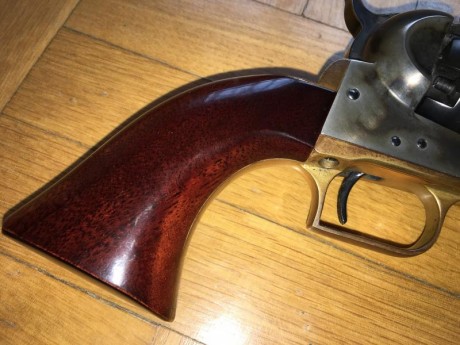 Lo vendo por no usarlo... apenas unos tiros en unos cuantos años...

350 Euros 00