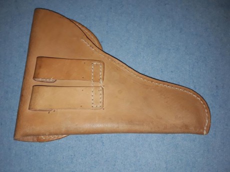  20180610_175744.jpg  20180610_175812.jpg  20180610_175728.jpg 
Funda en estado nuevo y cargador para 01