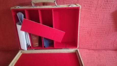 Pues eso, vendo reclamo con cinta para tordo, tordencha, perdiz, etc.. con altavoz con alto volumen y 22