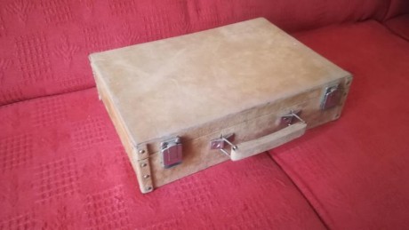 Pues eso, vendo reclamo con cinta para tordo, tordencha, perdiz, etc.. con altavoz con alto volumen y 20