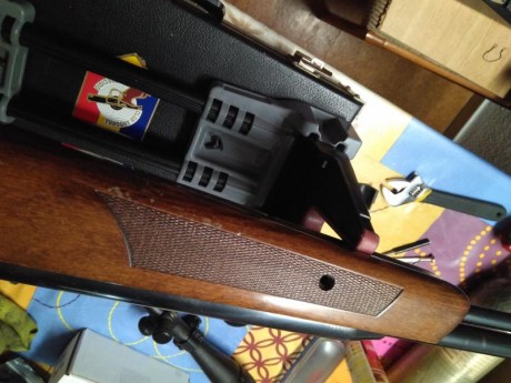 Pues eso, Una Air Arms Tx200 mk3, Calibre 4,5mm, funciona bien, tiene algunas marquitas en el pavon (no 11