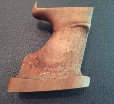 Se ofrece cacha anatomica para la pistola HK P9Sport, estado usado, buen estado, su precio nueva ronda 00