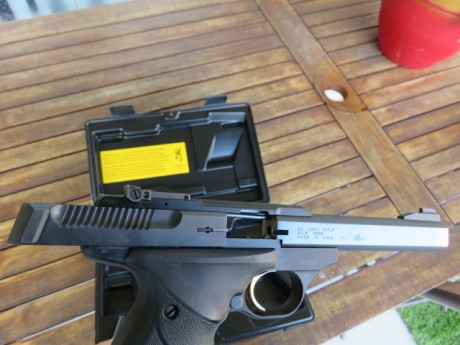 Pues eso vendo mi pistola Browning Buck Marl URX del 22 LR en estado impecable como se puede apreciar 21
