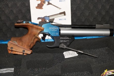 Vendo pistola Match Guns MG1e, para competir a 10 m, en perfecto estado de conservación como se puede 00