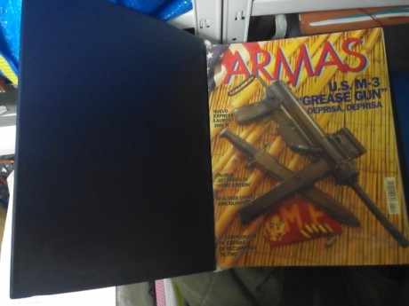 Vendo colección de revistas de "Armas" y "Armas y Municiones" más de 100 números con 01
