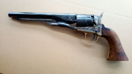 Hola compañeros, el caso es que me regalaron un revolver COLT ORIGINAL AVANCARGA GUIADO EN AE calibre 00