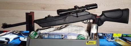 Esta semana en mi armería habitual me ofrecieron, de stock antiguo (5 o 6 años me dijeron) una Umarex 10