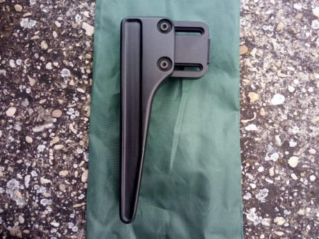 buenas vendo los siguientes accesorios

culata de madera steyr 70€

pistolet artesanal diestro talla m 11