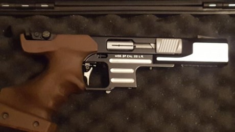 vendo pardini sp22 lr, en perfecto estado, sin interrupciones, muy mimada, maletín original,  puesta en 01