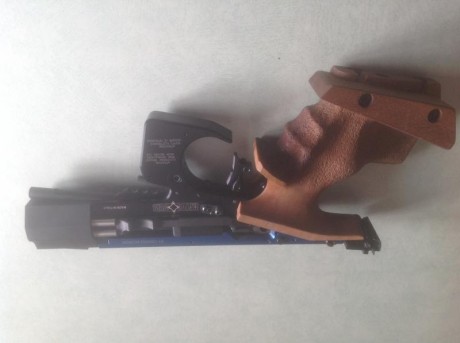 Vendo por abandono de la modalidad pistola Match Guns electronica cal. 22.
Funciona perfectamente y no 02