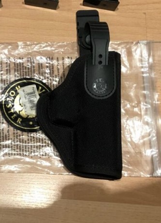 Saludos al foro ,voy preparando la llegada de una Glock 43 ,así que ofrezco libros de tema militar ,fundas 01