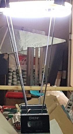 Esta semana en mi armería habitual me ofrecieron, de stock antiguo (5 o 6 años me dijeron) una Umarex 30