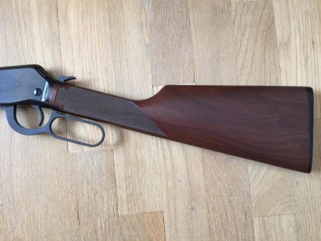 VENDIDA. 
Carabina Winchester 9422  (22LR), es una edición limitada para coleccionistas, esta impoluta 12