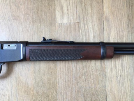 VENDIDA. 
Carabina Winchester 9422  (22LR), es una edición limitada para coleccionistas, esta impoluta 10